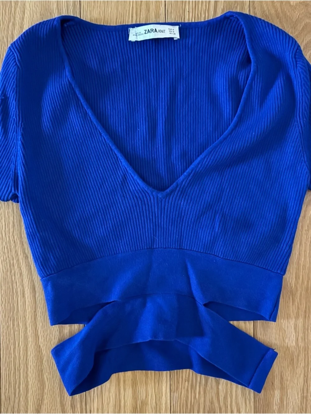 Zara Knit Women's Royal Blue cropped V-Neck Ribbed Top - Picture 1 of 3